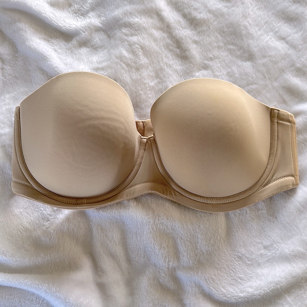 Wacoal ~Nude Strapless bra size 40 DD